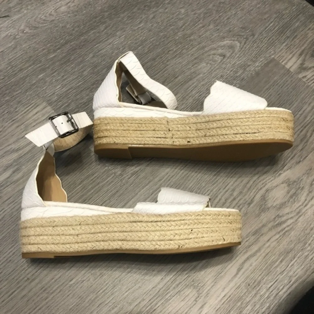 Coccoli White Leather Ankle Platform Sandals 7‎